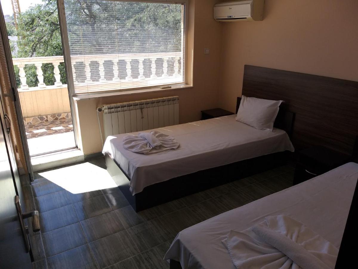 Bon Bon Hotel Sofia Ngoại thất bức ảnh