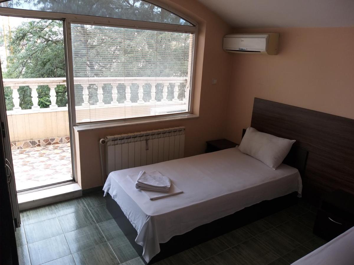 Bon Bon Hotel Sofia Ngoại thất bức ảnh