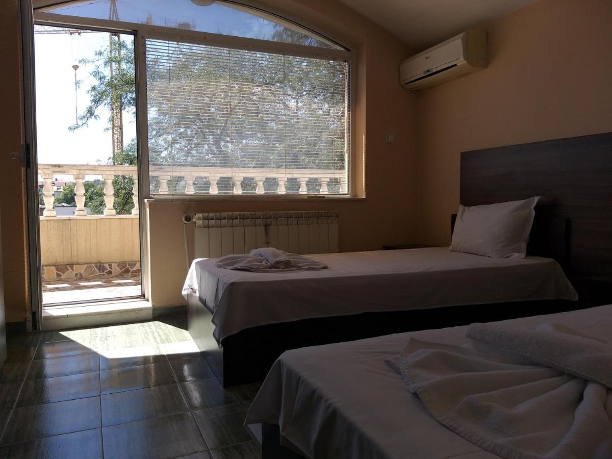 Bon Bon Hotel Sofia Ngoại thất bức ảnh