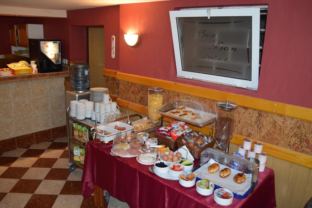 Bon Bon Hotel Sofia Ngoại thất bức ảnh
