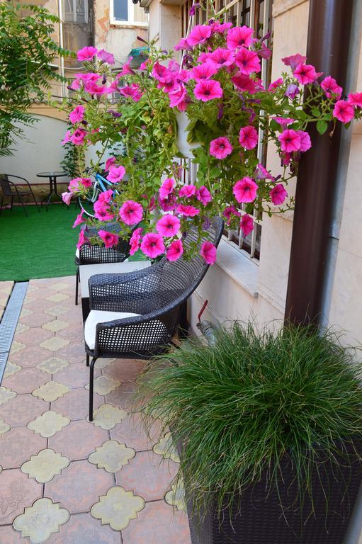 Bon Bon Hotel Sofia Ngoại thất bức ảnh